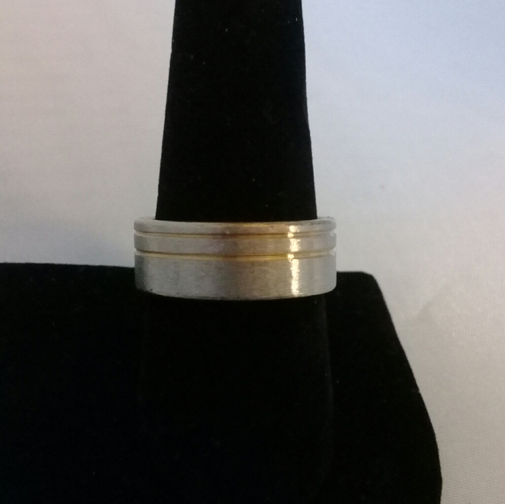 Vintage style silver with fine gold stripe ring